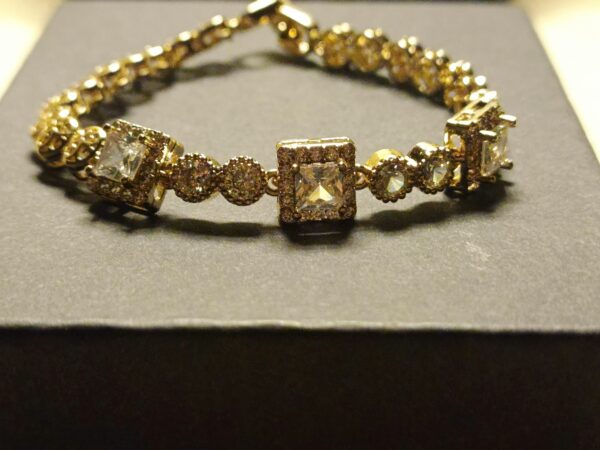 Celestial Radiance Bracelet - Image 4