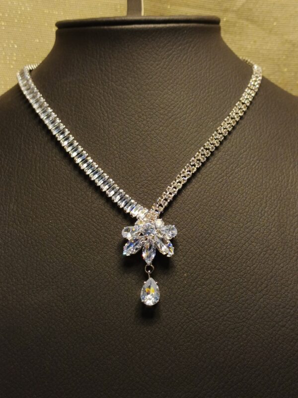 Crystal Elegance Silver Necklace & Earring Set - Image 2