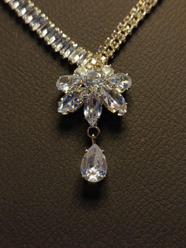 Crystal Elegance Silver Necklace & Earring Set - Image 3