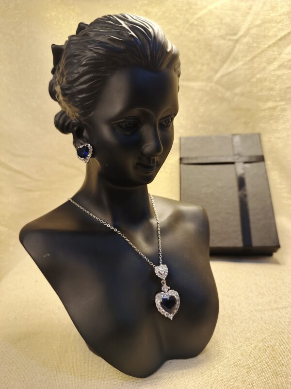 Royal Heart Necklace Set