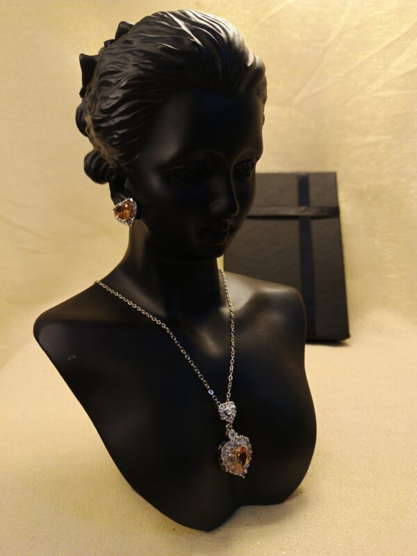 Royal Heart Necklace Set - Image 8