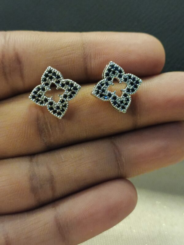 Silver Clover Necklace & Earring Set - Image 5