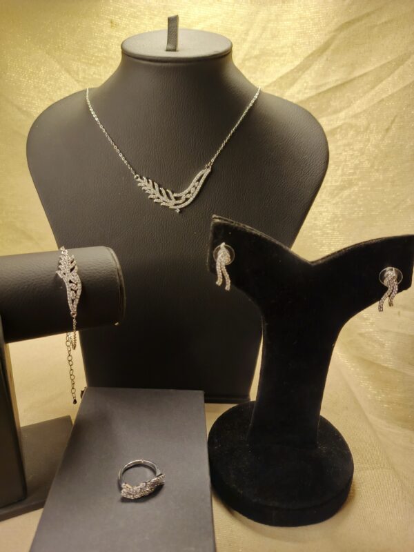 Diamond Leaf Luxe Jewelry Set