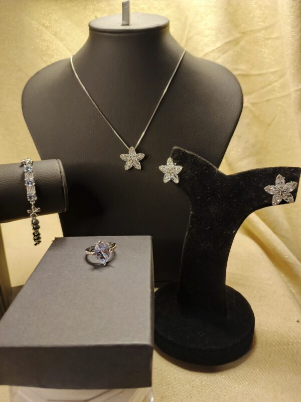 Blossom Diamond Accent Jewelry Set
