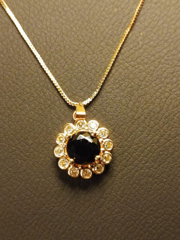 Golden Majesty Round Jewelry Set - Image 5