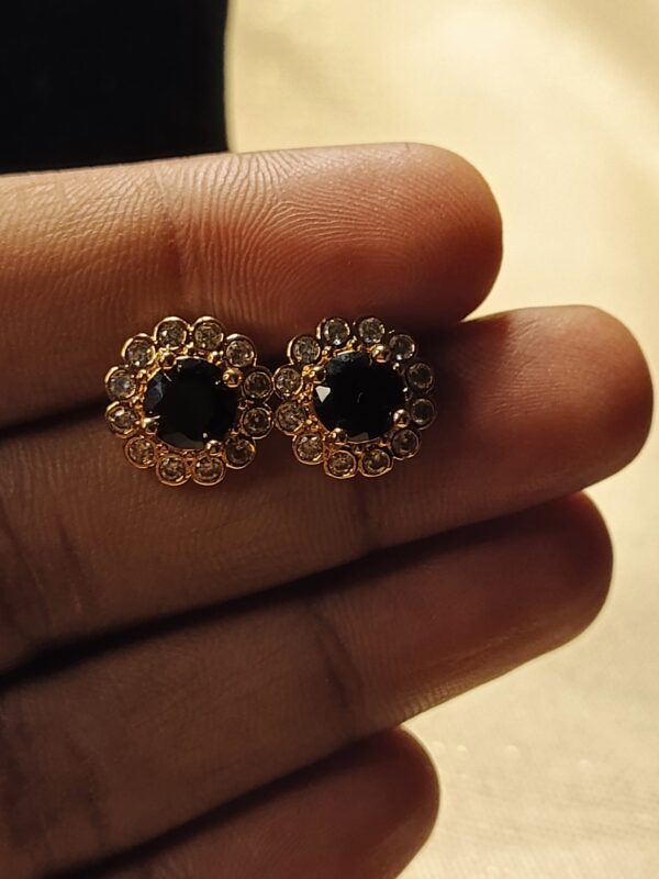 Golden Majesty Round Jewelry Set - Image 2