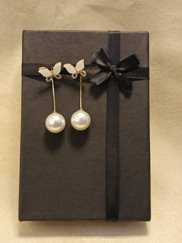Butterfly Pearl Elegance Earrings - Image 3