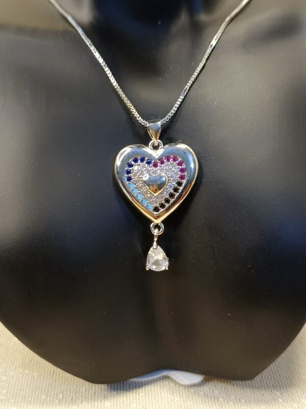 Heart-Shaped Pendant Necklace - Image 2