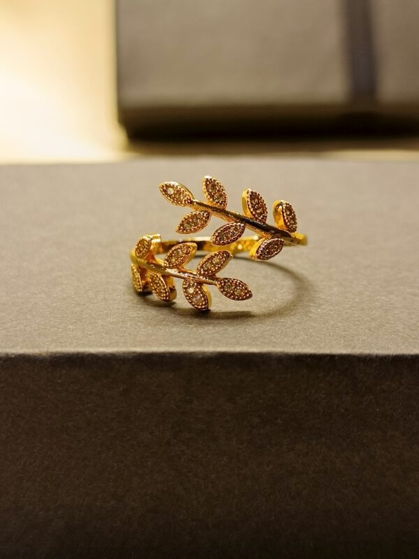Leaf Vine Ring with Zircon Accents
