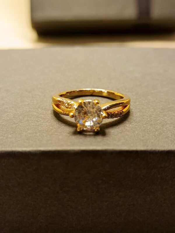 Classic Gold-Plated Solitaire Ring with Zircon Stone
