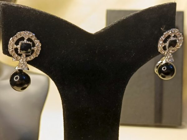 Elegant Crystal & Pearl Double-Sided Earrings - Image 5