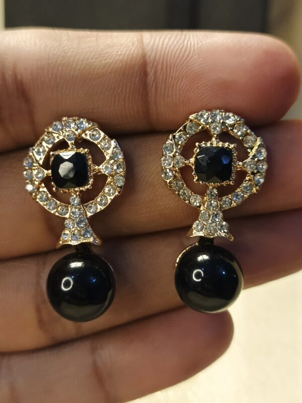 Elegant Crystal & Pearl Double-Sided Earrings - Image 11