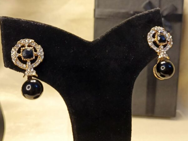 Elegant Crystal & Pearl Double-Sided Earrings - Image 12