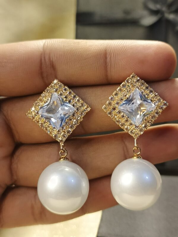 Luxury Square & Pearl Double-Sided Earrings - Image 6