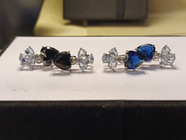 Elegant Heart & Floral Crystal Earrings - Image 6
